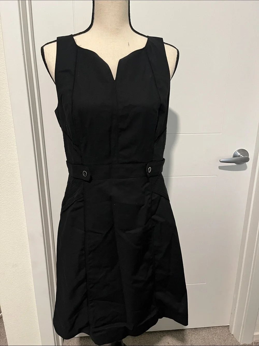 White House Black Market Black Sleeveless Fit & Flare Dress Event Party Classic